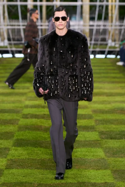 Look 46